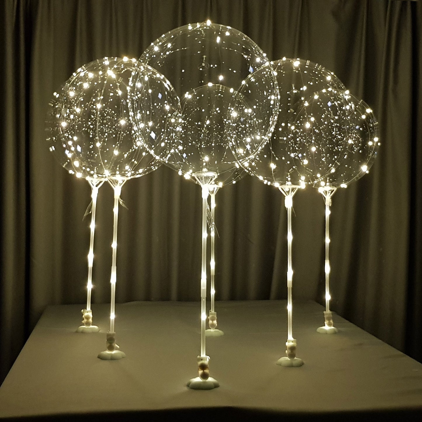 Light up Balloons centrepiece warm white 6pc